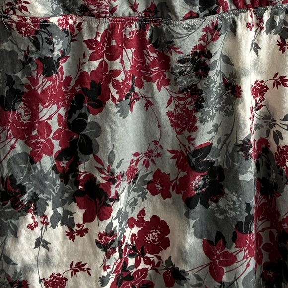 🆕Kika Paprika Y2K Floral Wrap Tank Top - Gray and Red M🆕 - Picture 9 of 9